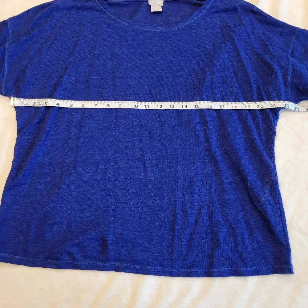Chico's Beautiful Blue Solid Color Short Sleeved  Top Women's SZ 2 - Picture 14 of 14